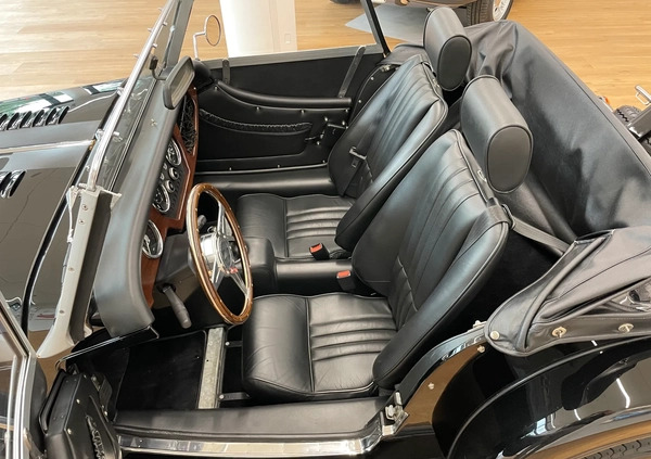 Morgan Plus 4 cena 45999 przebieg: 14000, rok produkcji 2014 z Ożarów małe 781